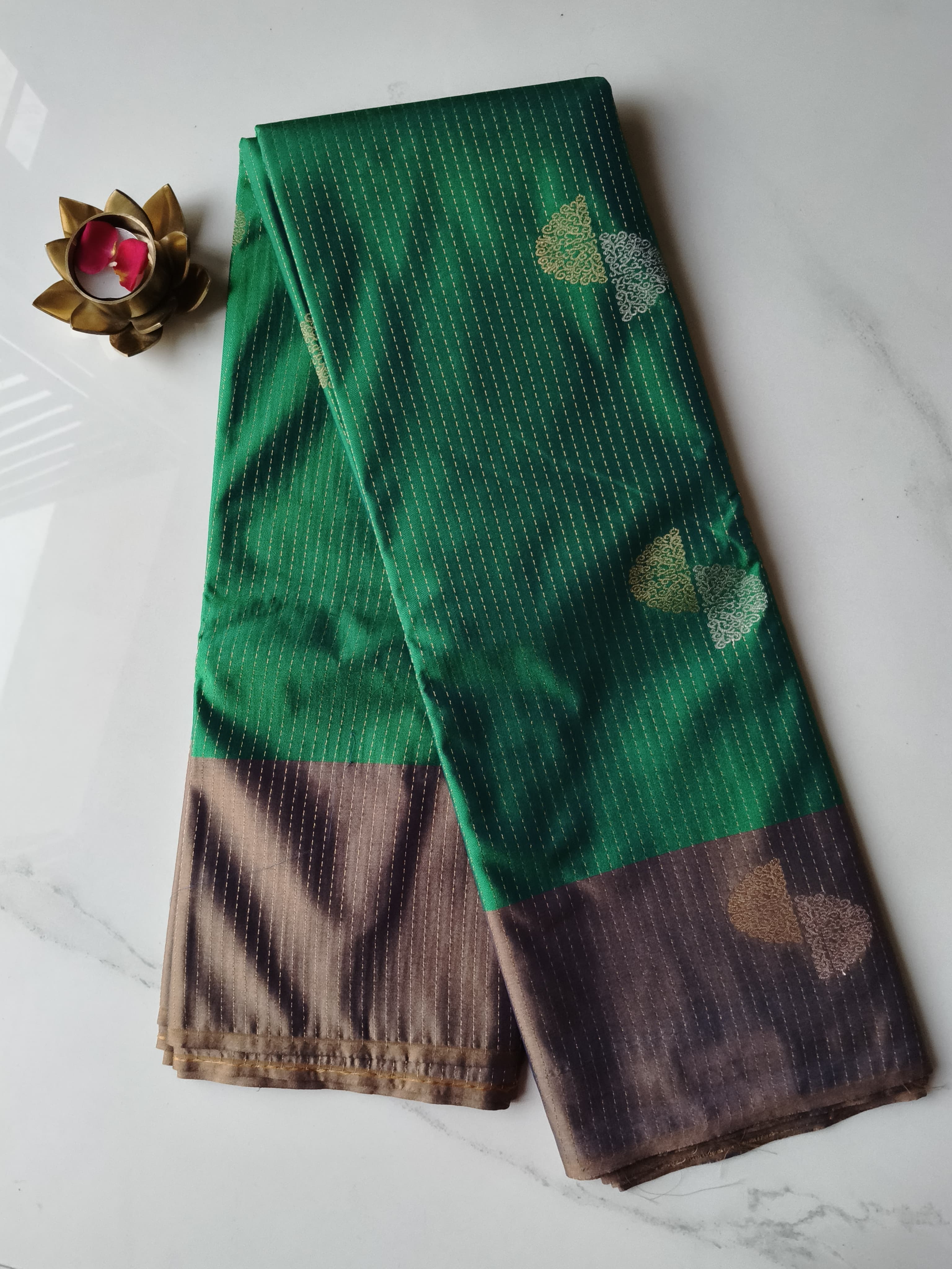 Soft Silk Leaf Green with Grey