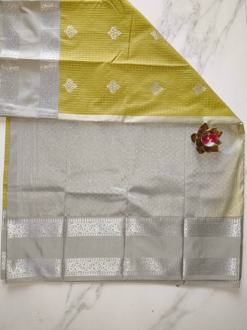 Kanchivaram Checks Mehendi Green with Grey