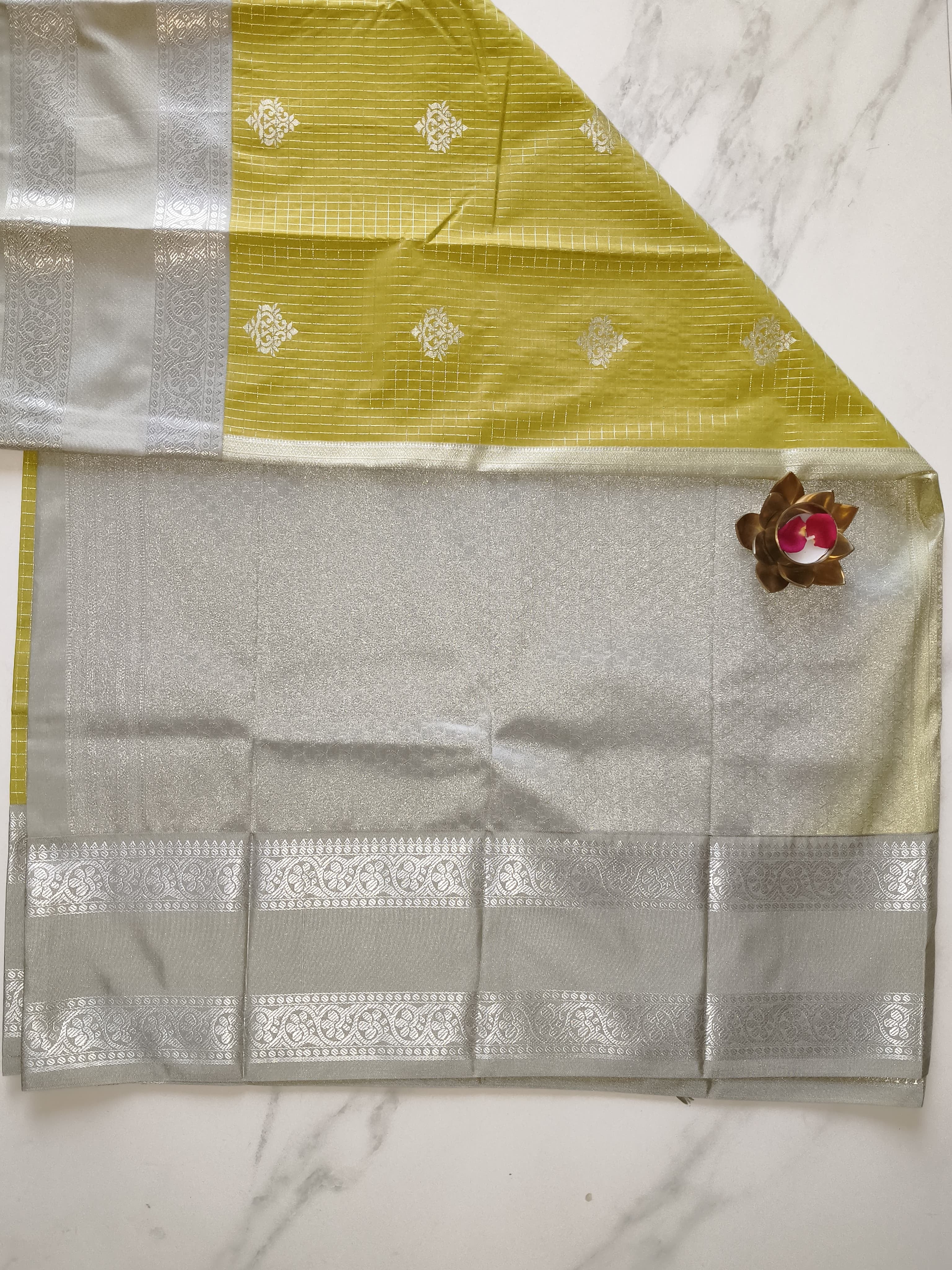 Kanchivaram Checks Mehendi Green with Grey