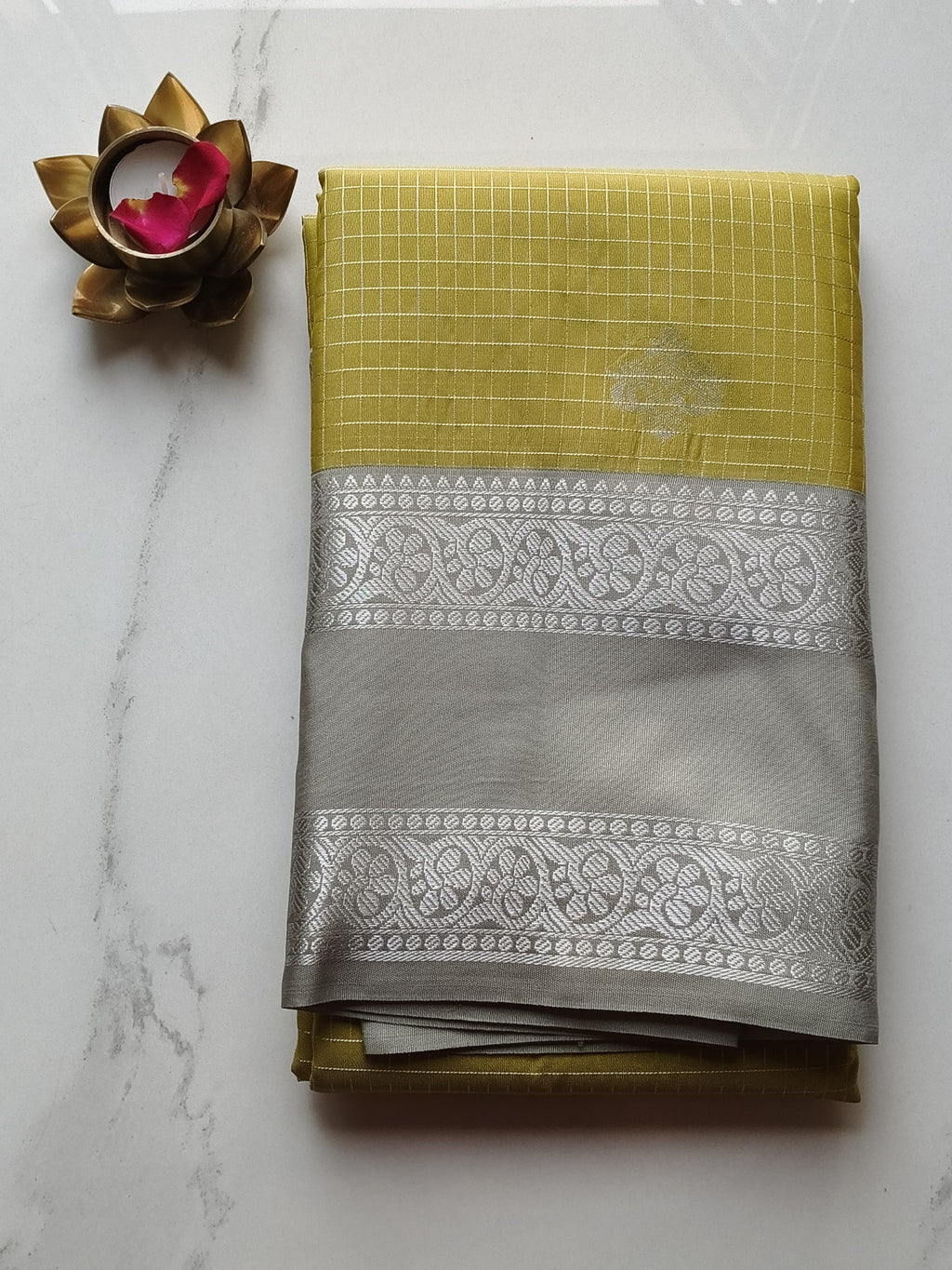 Kanchivaram Checks Mehendi Green with Grey