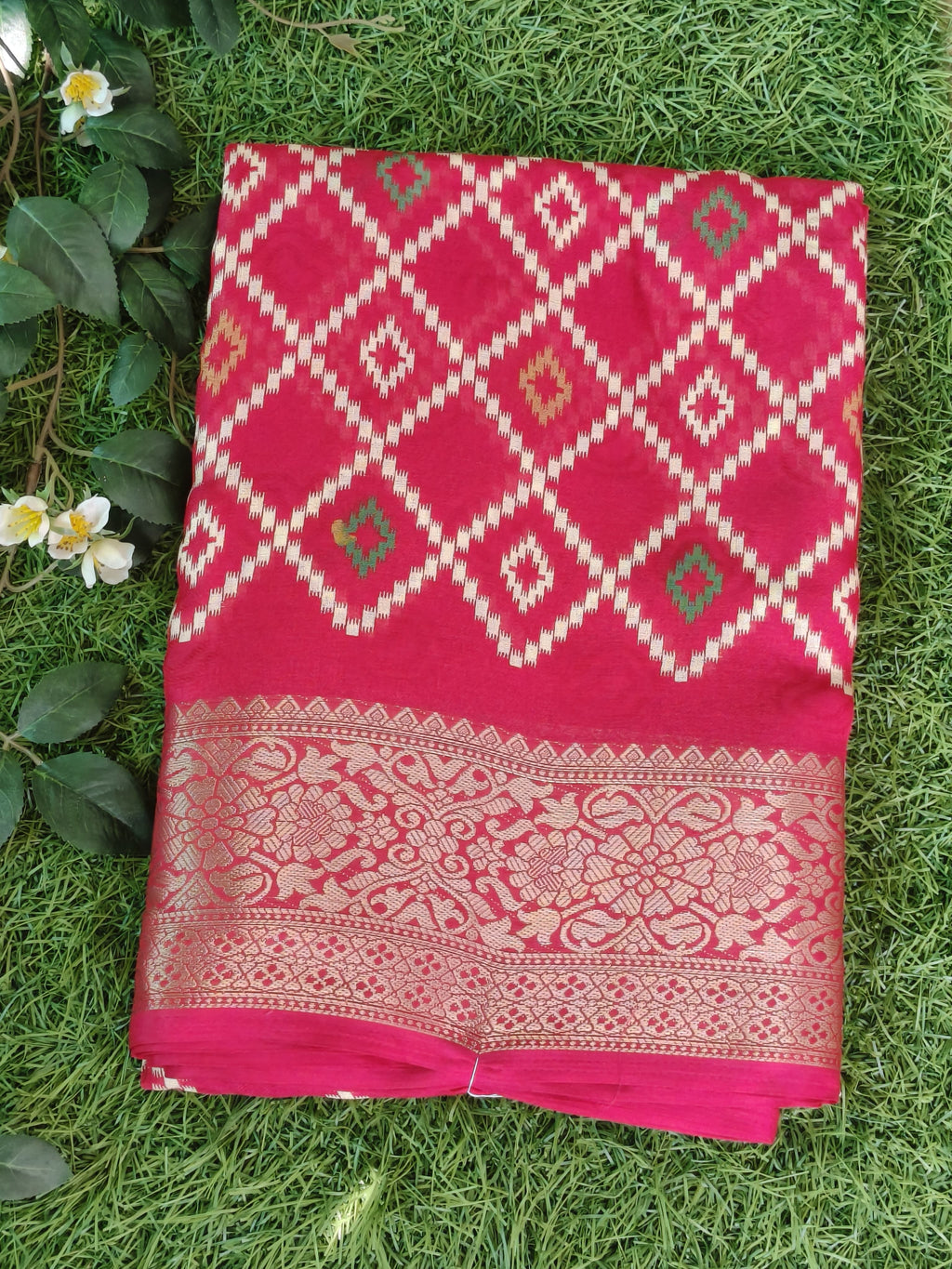 Crimson Soft Pattu